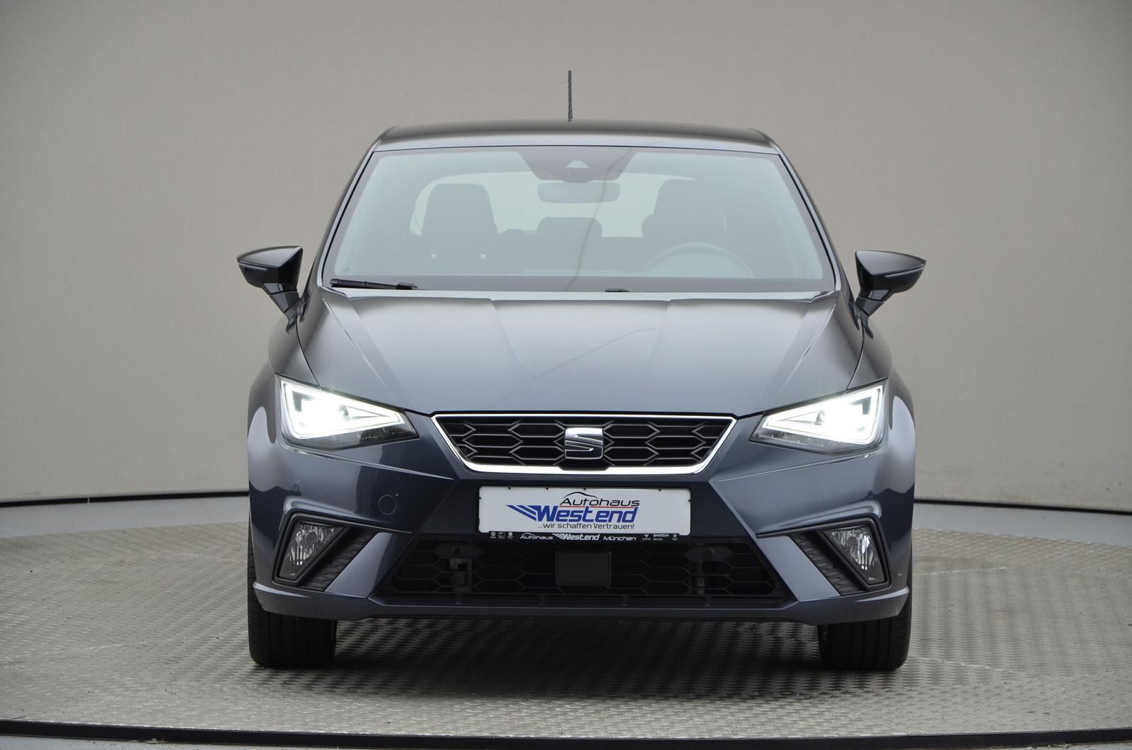 Fahrzeugabbildung SEAT Ibiza FR 1.0l TSI 81kW 6-Gang LED Navi