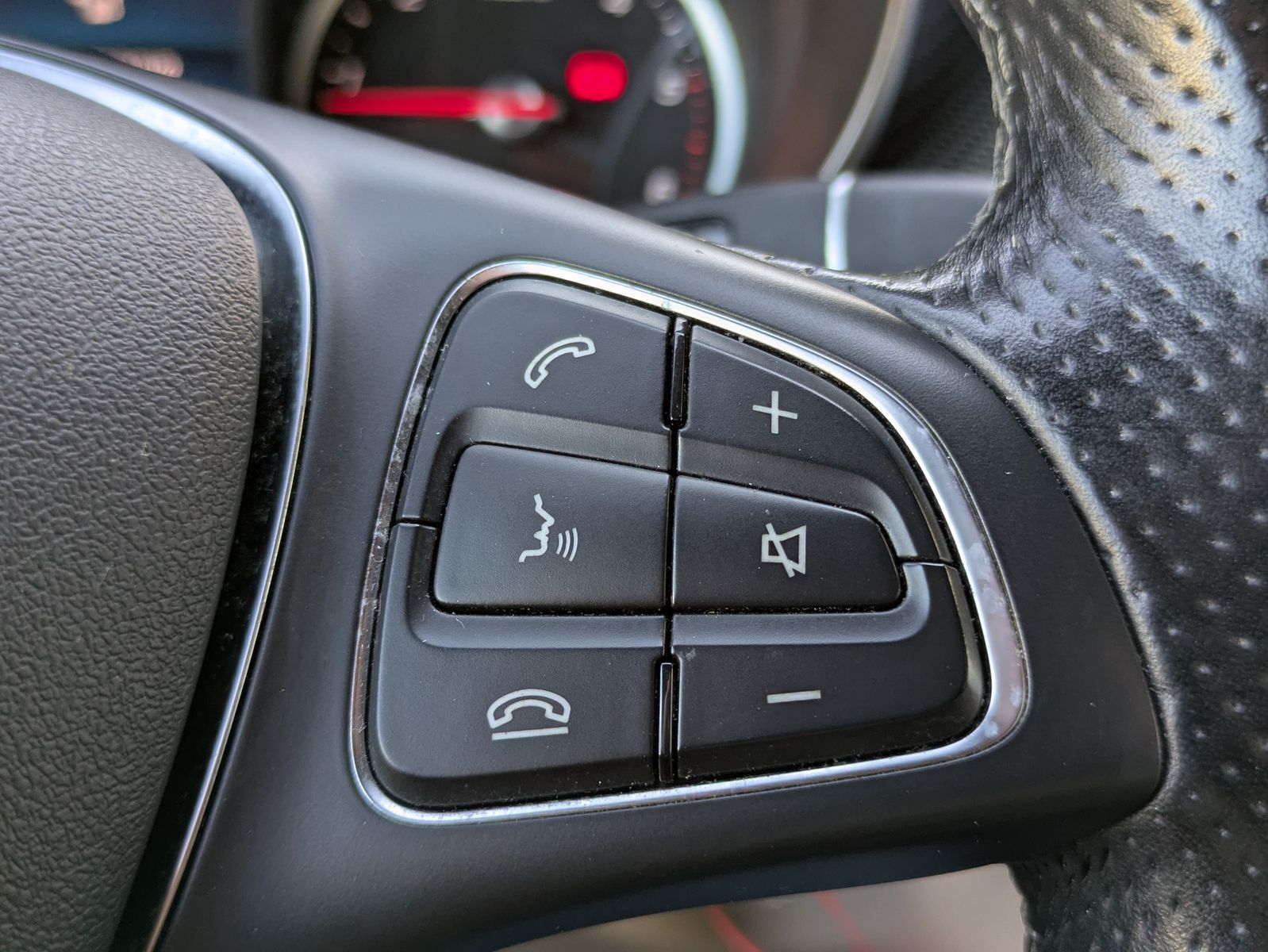 Fahrzeugabbildung Mercedes-Benz V 300 d 4MATIC AMG lang PANO*LED*LEDER*DISTR.
