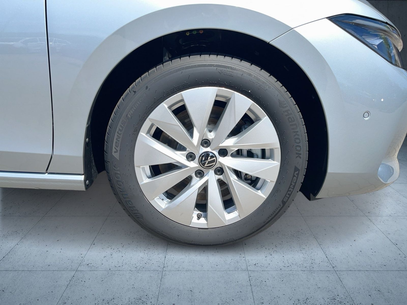 Volkswagen Passat - Bild 10