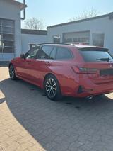 BMW 320 d Touring Auto. Sport Line AHK*HUD*PDC*RFK - BMW 3er Reihe Gebrauchtwagen in Bremen
