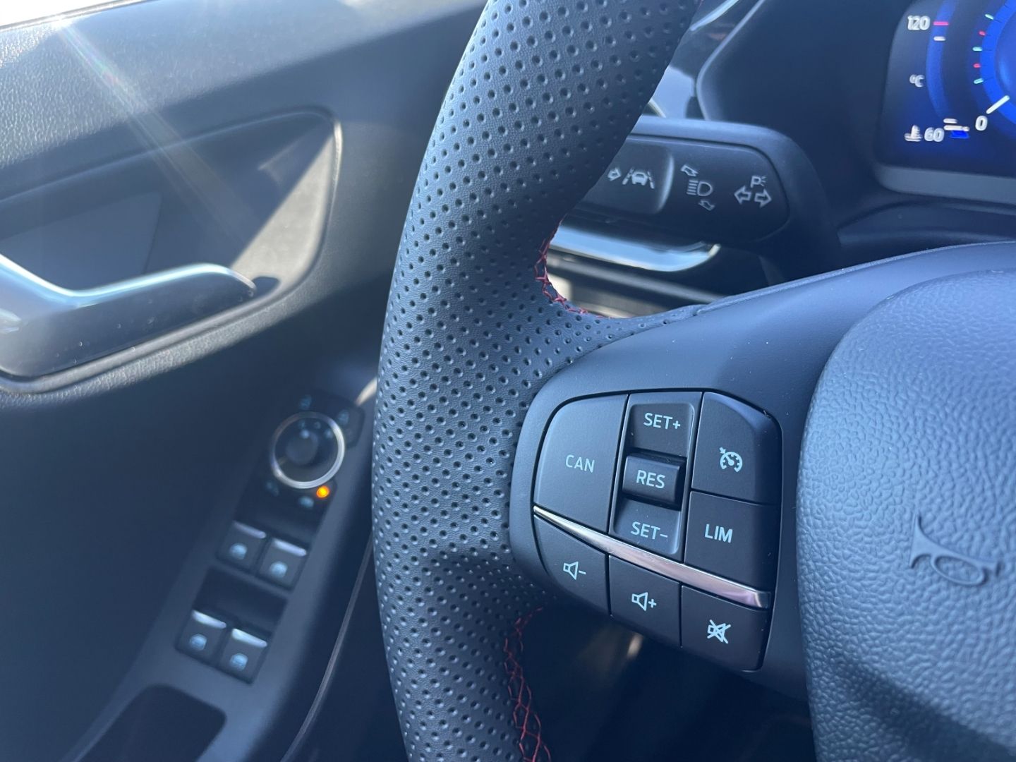 Fahrzeugabbildung Ford Puma ST-Line Mild Hybrid LED Navi Tempomat DAB