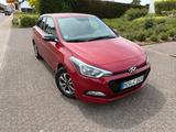 Hyundai i20 1.2 62kW Passion Passion 8-fach bereift TOP - Hyundai i20: Von Privat