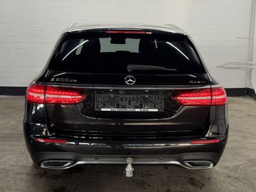 Mercedes E 300 - 6