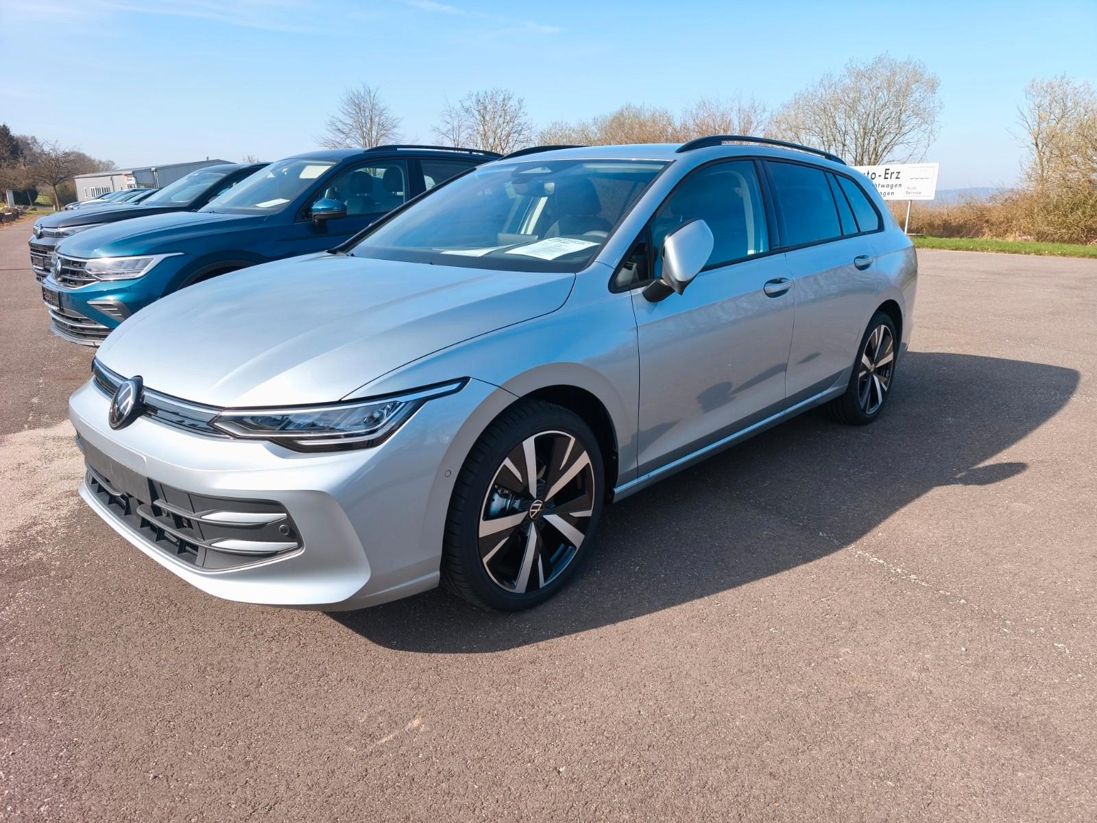 Volkswagen Golf VIII Variant 1.5 TSI 85 kW AHK Sitzhzg