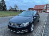 Volkswagen VW Passat 2.0 TDI 140 PS  Highline Alcanta... - Volkswagen Passat aus 2011: Kombi, Highline