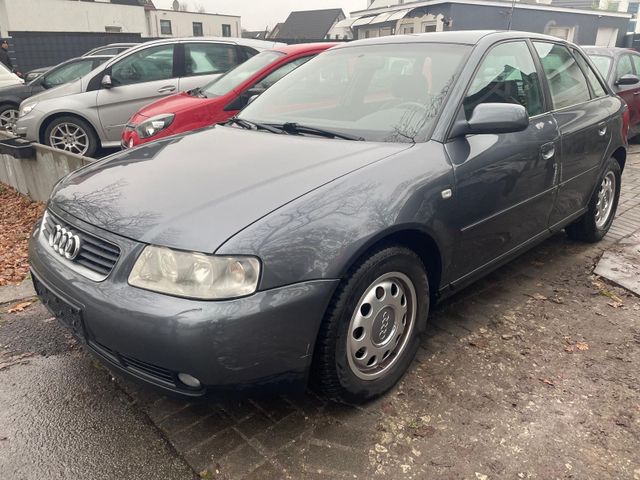 Audi A3 1.6 Attraction elektr.Fenster,Klimaaut.,SHZ