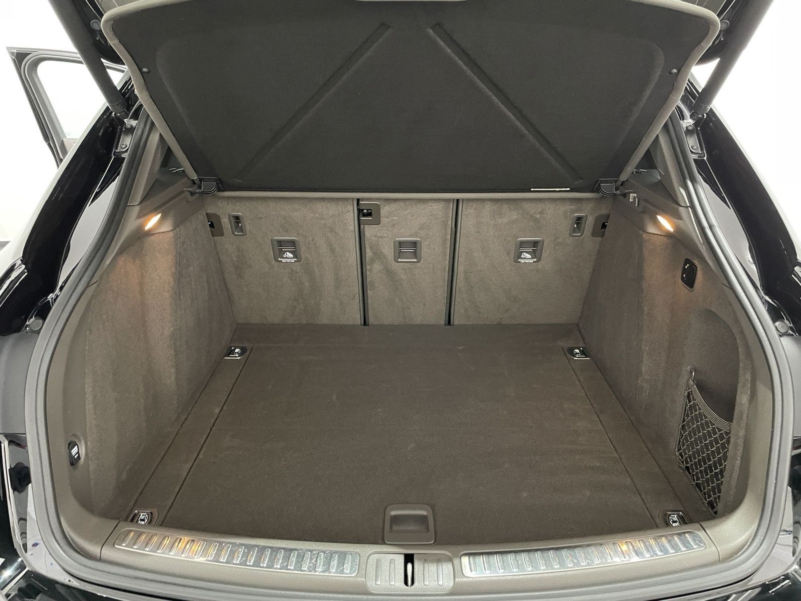 Porsche Macan PDK DAB LED AHK el. Sitze Klima PDC foto 13