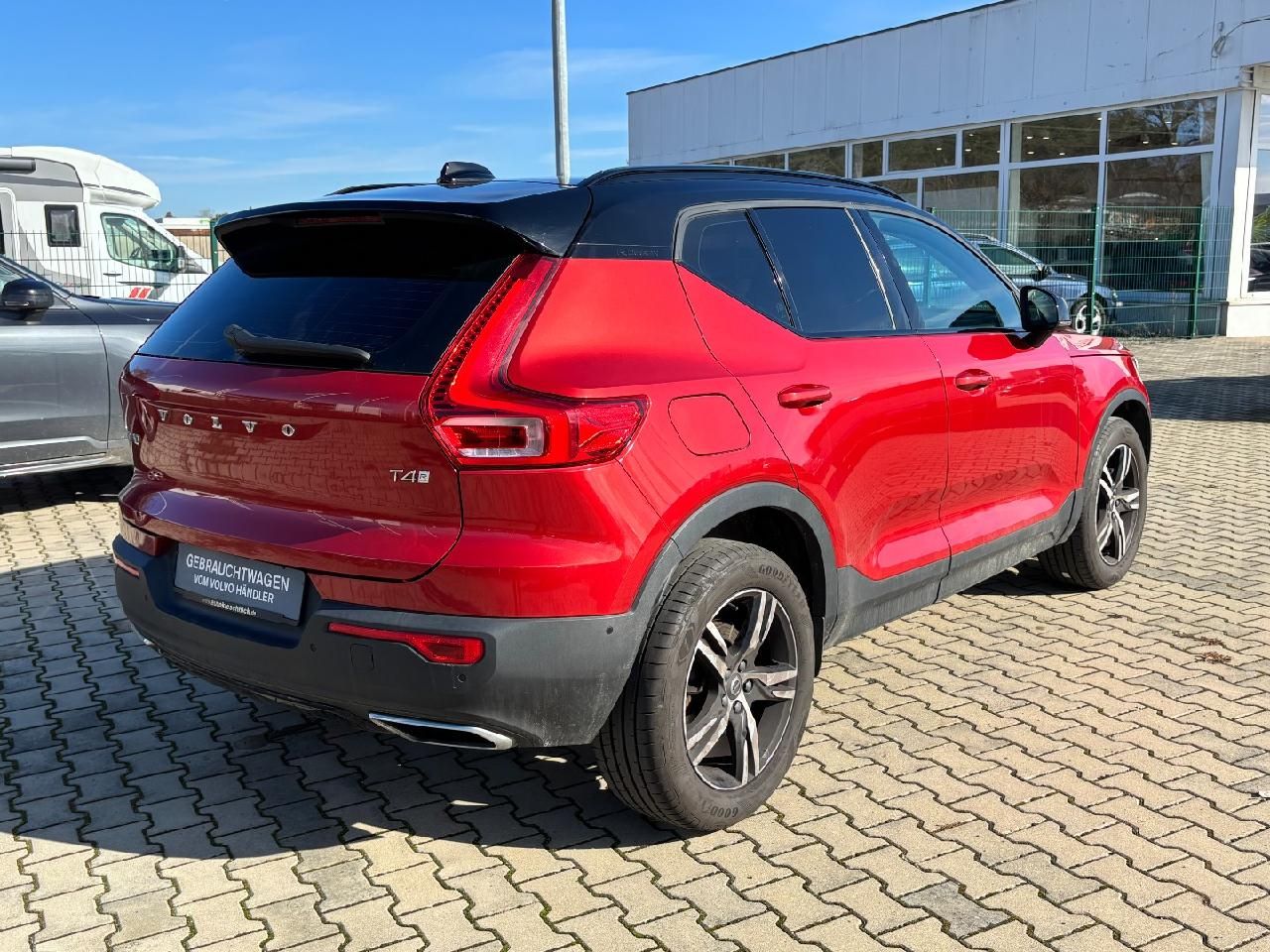 Fahrzeugabbildung Volvo XC40 R Design 2WD