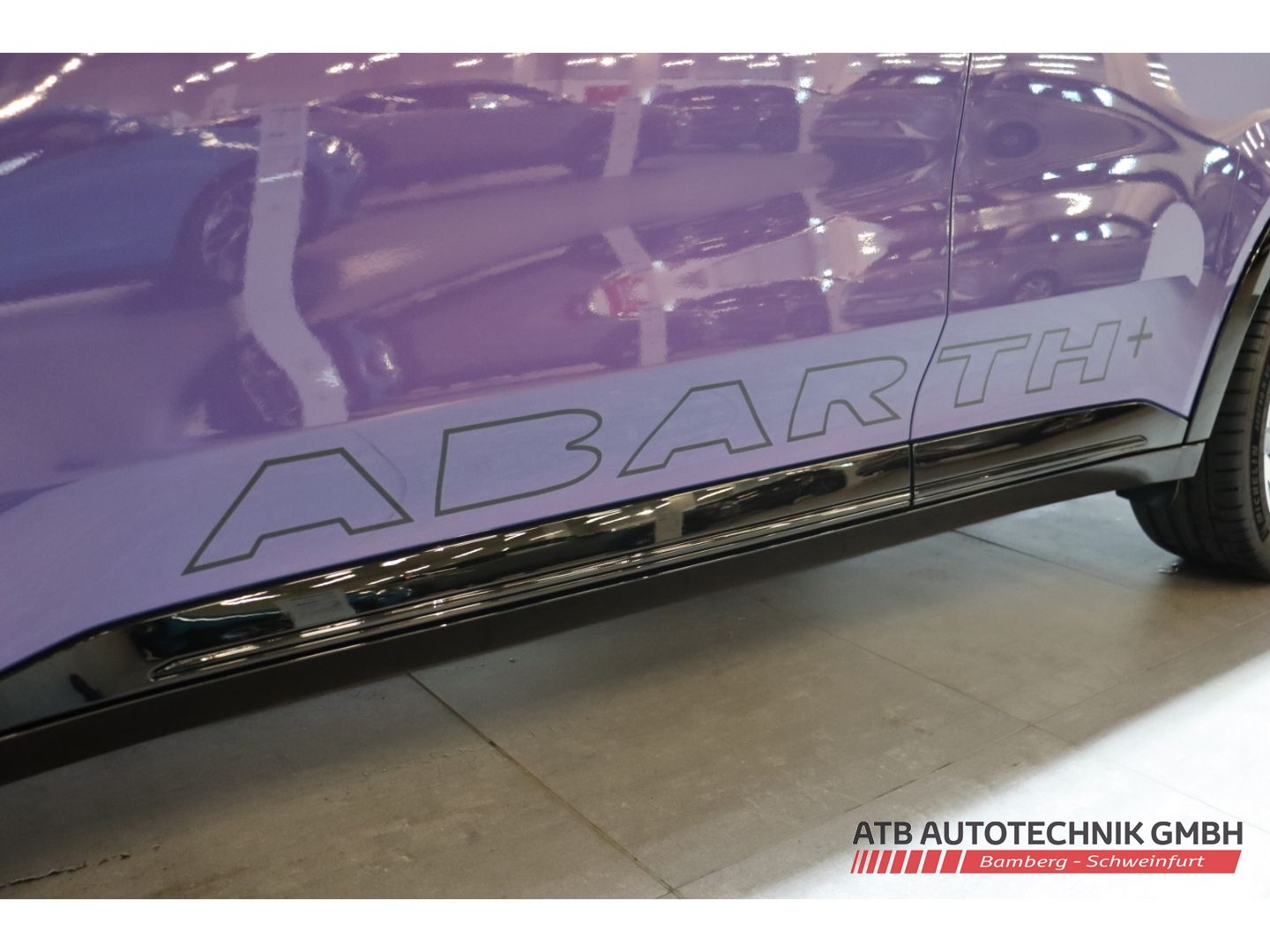 Fahrzeugabbildung Abarth 600e Scorpionissima 280 PS Navi LED PDCv+h Totwi