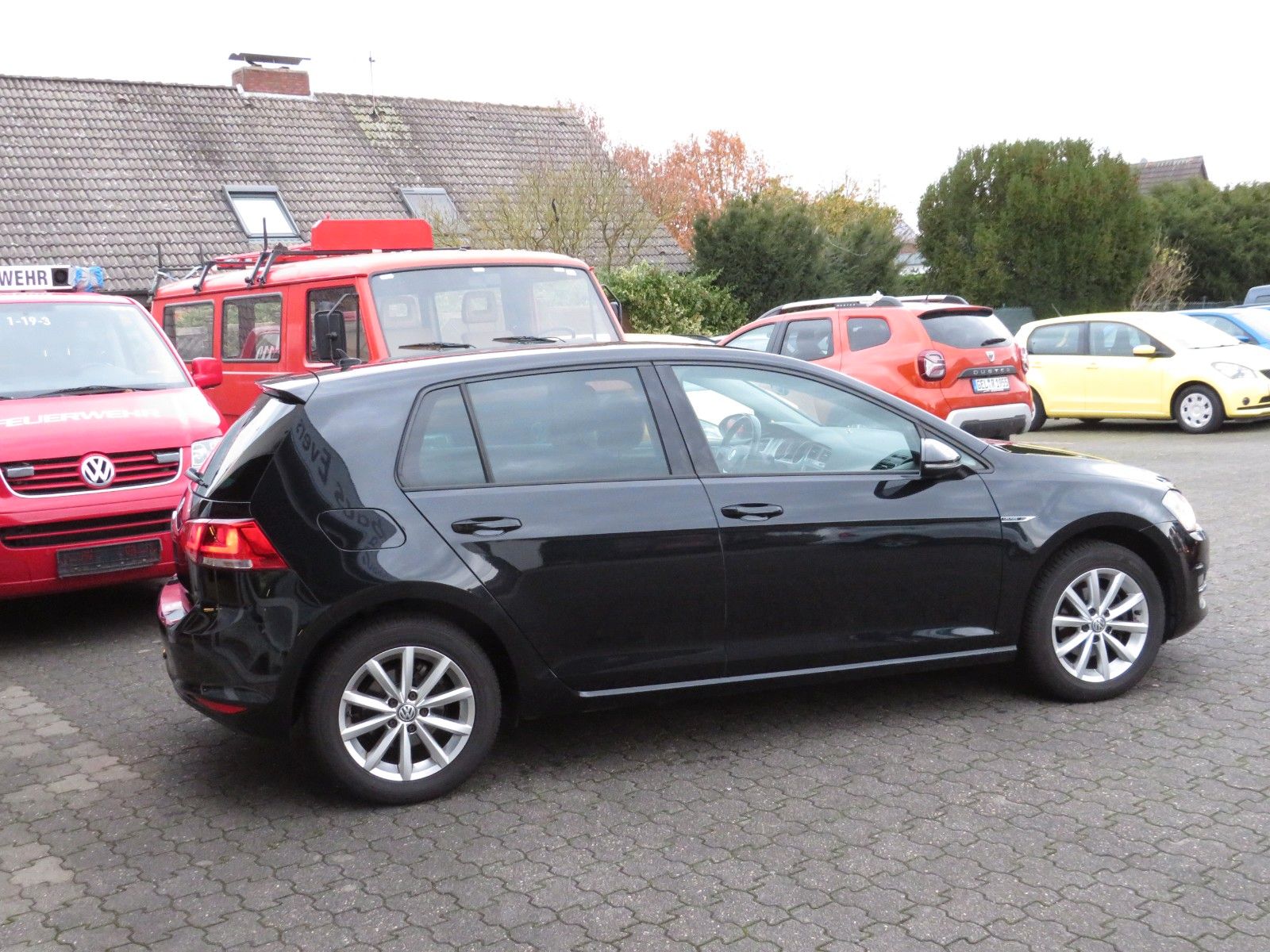 Fahrzeugabbildung Volkswagen Golf VII Lim. Lounge BMT