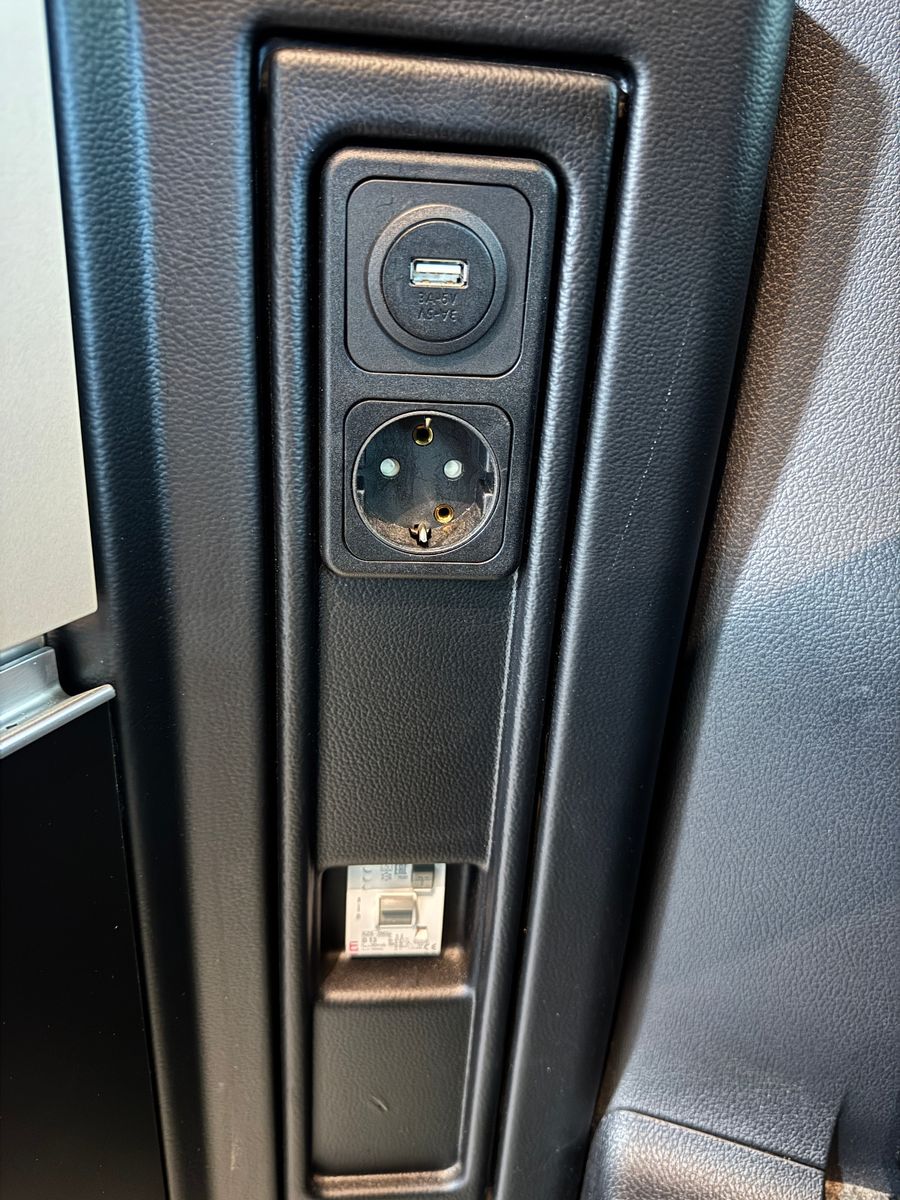 Fahrzeugabbildung Mercedes-Benz V 220 d 9GT MARCO POLO SPORTPAKET AHK LED MBUX+
