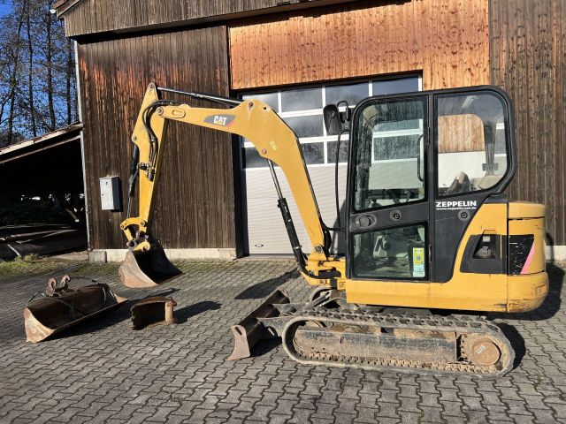 CAT 302.5C     INV 303 301.8 304