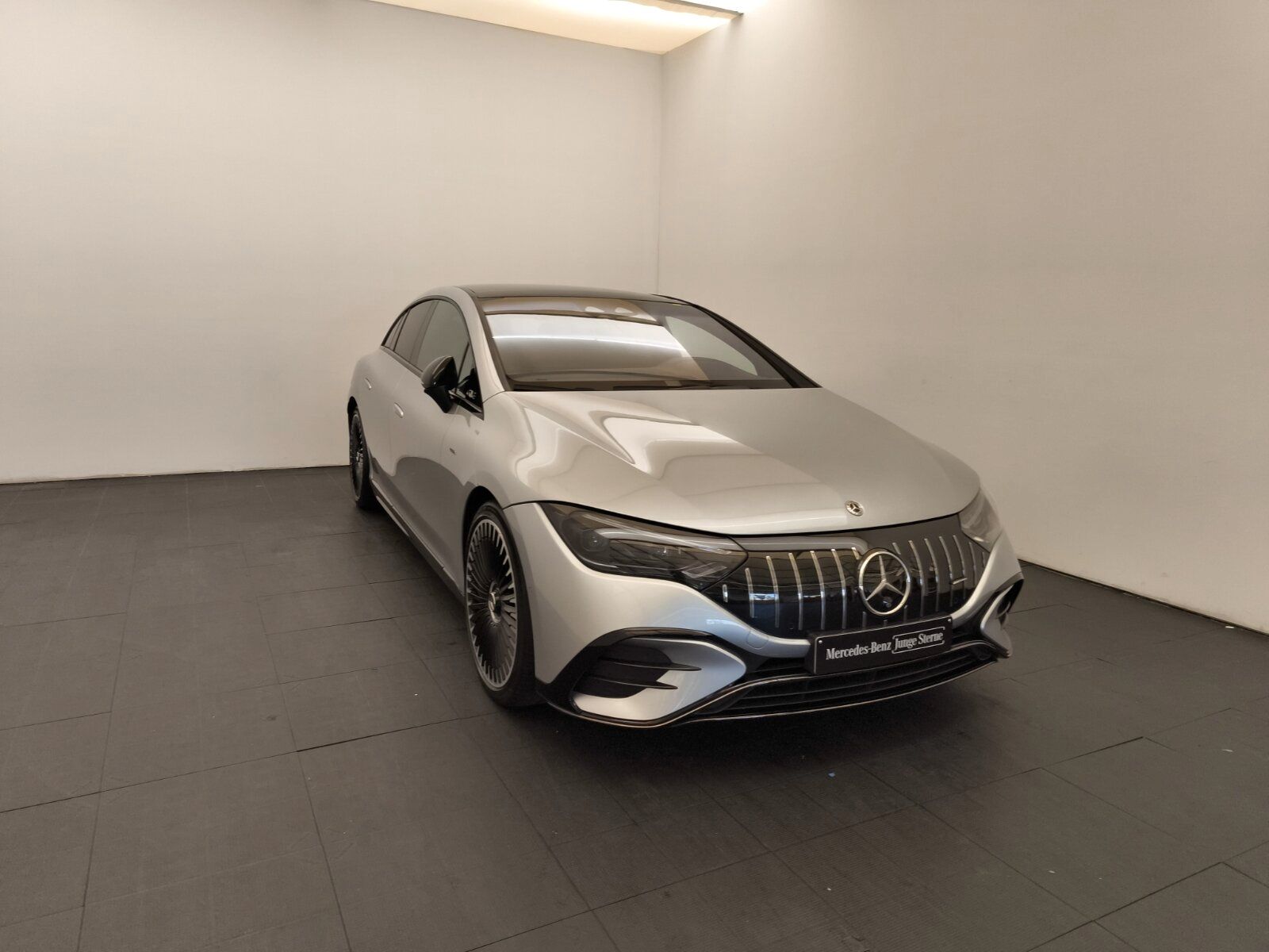 Mercedes-Benz EQE 53 4M Premium Plus Drivers Massage 21 Zoll foto 3