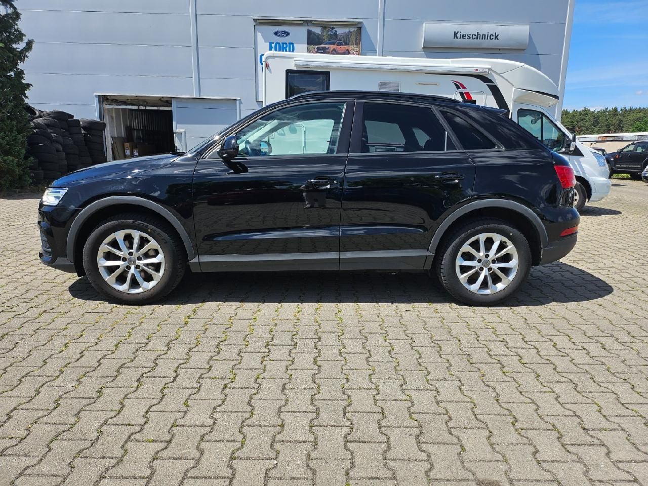 Fahrzeugabbildung Audi Q3 Automatik Allwetter