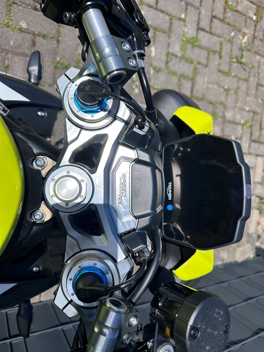Fahrzeugabbildung Triumph Speed Triple 1200 RX