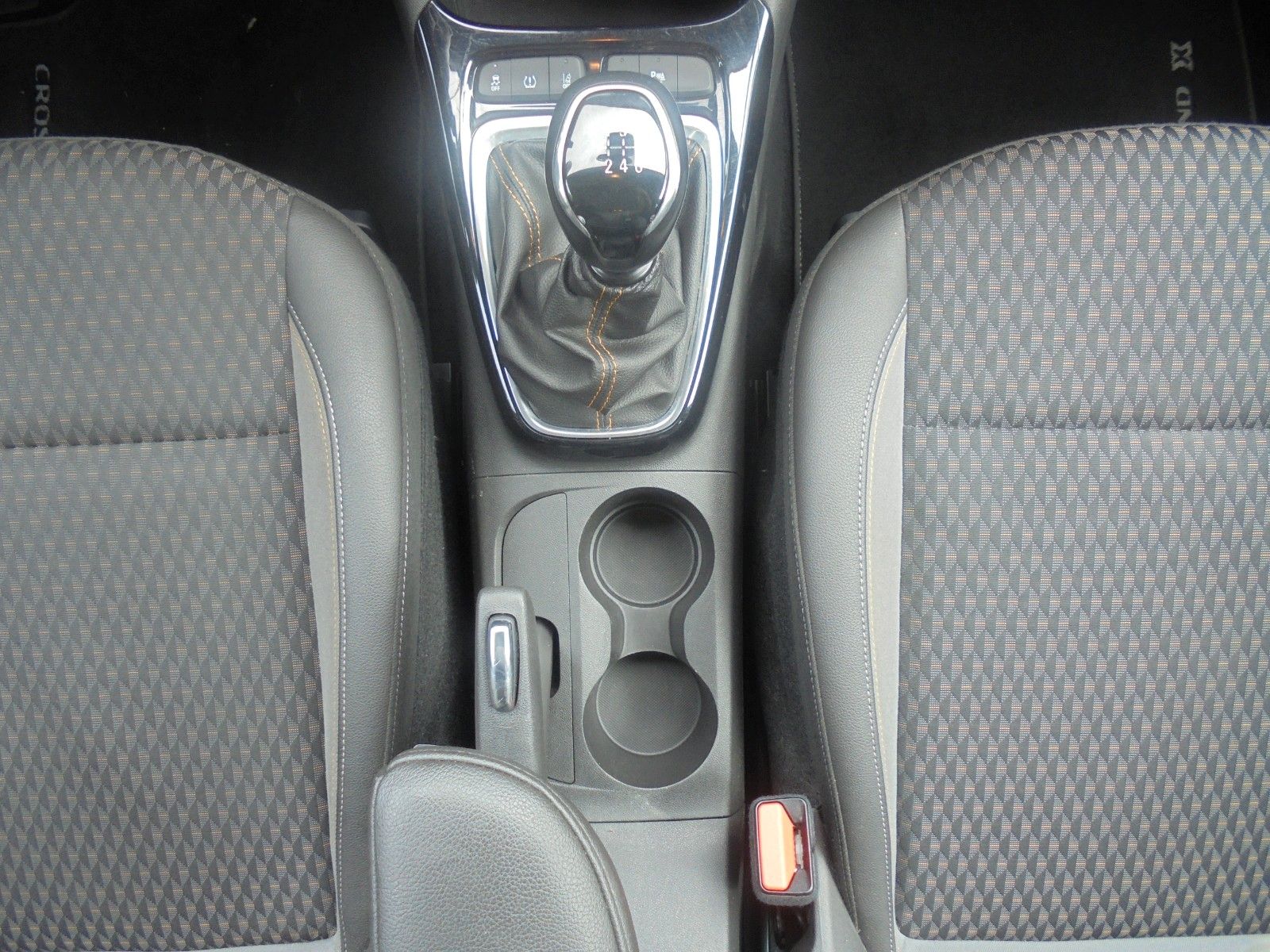 Fahrzeugabbildung Opel Crossland (X) Innovation Klima/Shz/Navi/2xPdc/