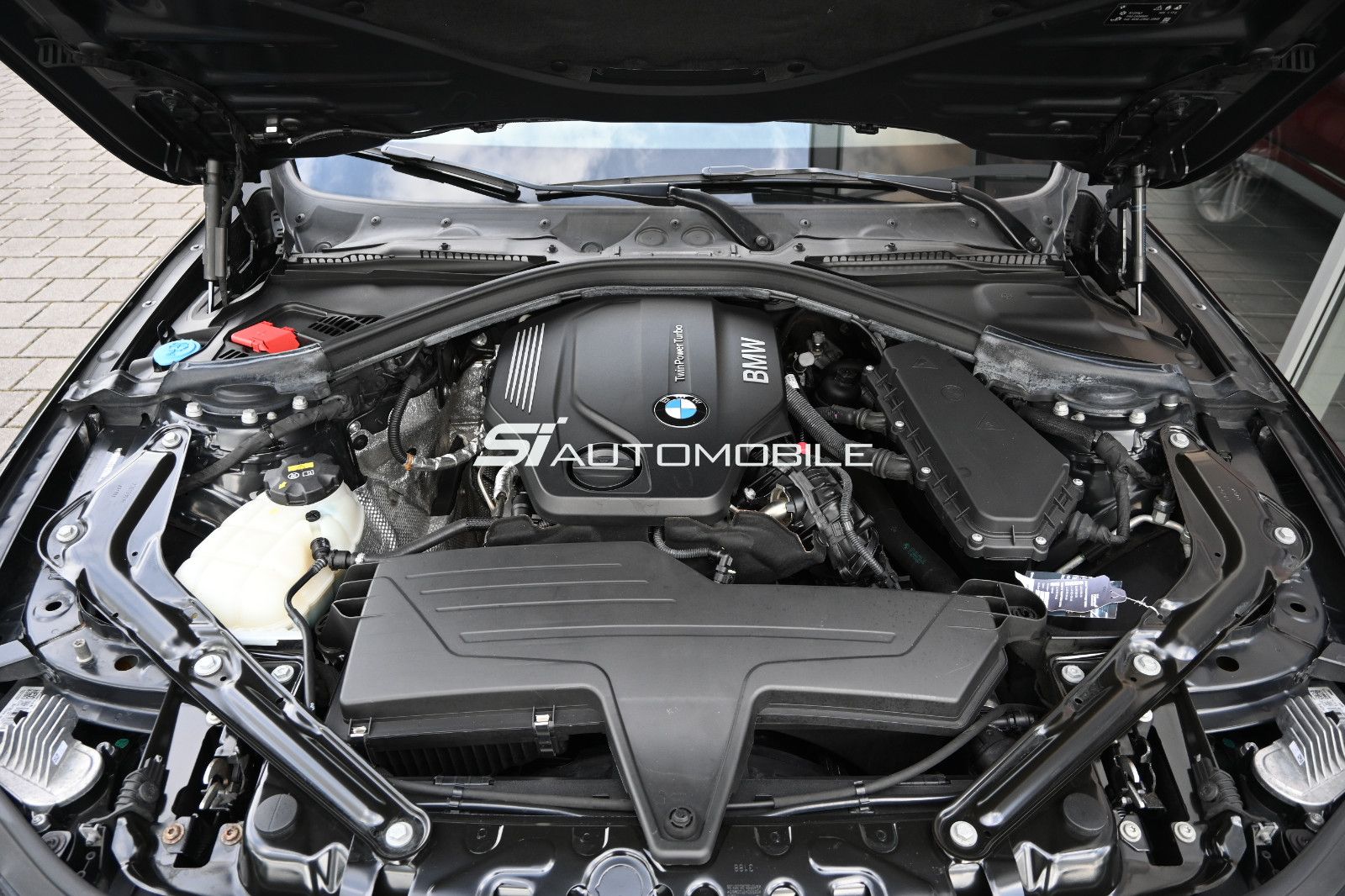 Fahrzeugabbildung BMW 420d Cabrio Sport Line Aut. °LED ADAPT.°KAMERA°