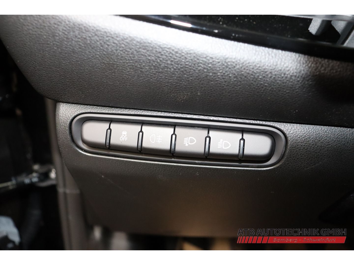 Fahrzeugabbildung Fiat 500 ICON + Komfortpaket Hybrid 1.0l PDC Rückfahr