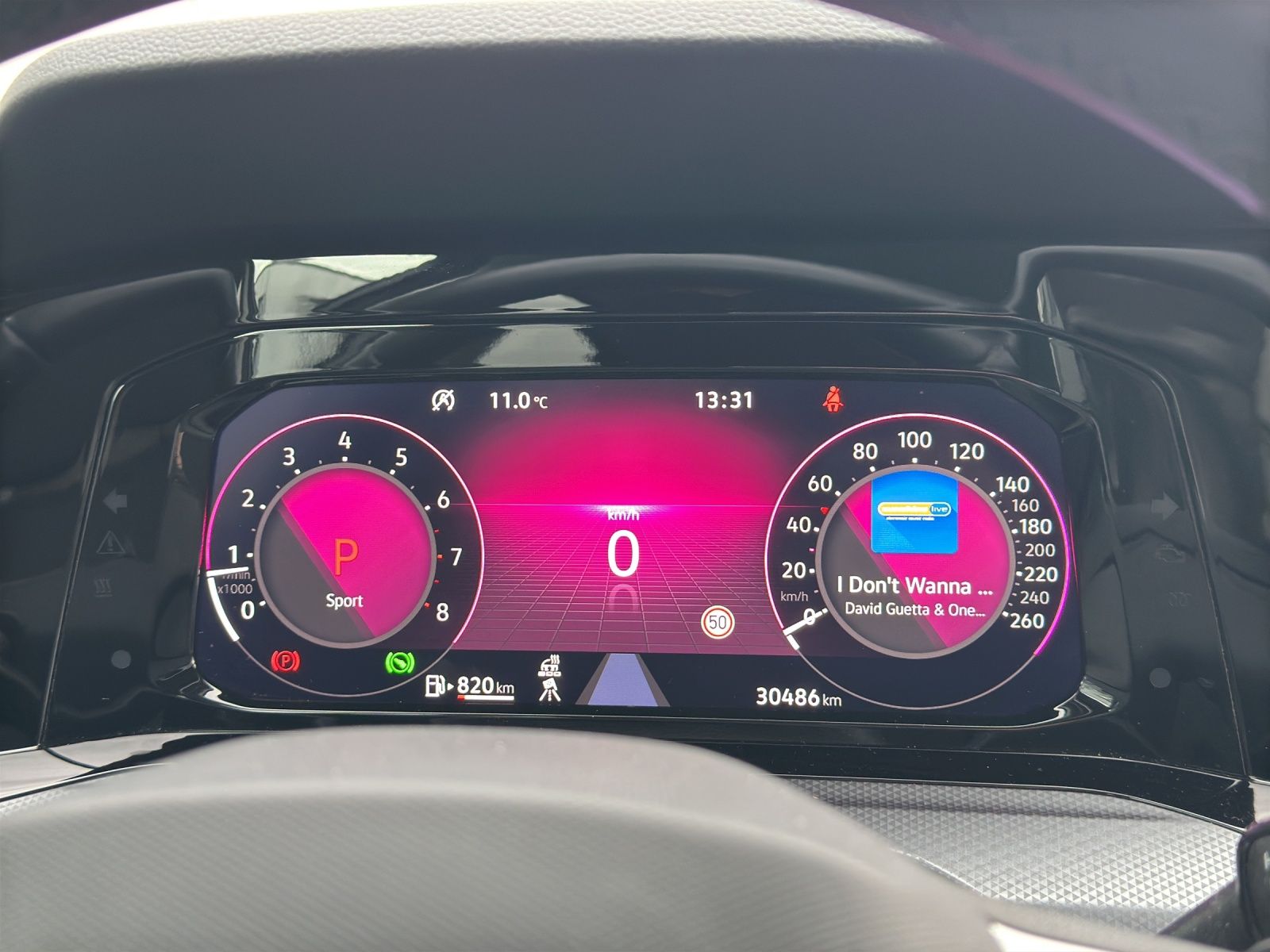Fahrzeugabbildung Volkswagen Golf VIII Variant eTSI Active DSG NAVI AppConnec