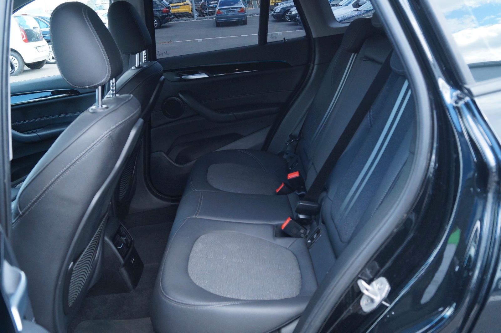 Fahrzeugabbildung BMW X1 xDrive 25 e Sport Line