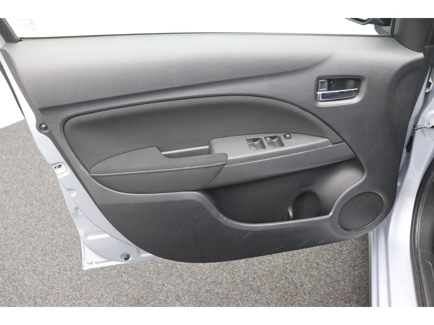 Fahrzeugabbildung Mitsubishi Space Star 1.2 Select+ Kamera  AppleCP DAB SHZ