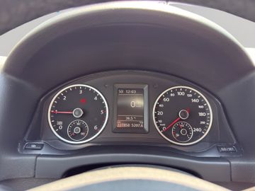 Volkswagen Tiguan - 11