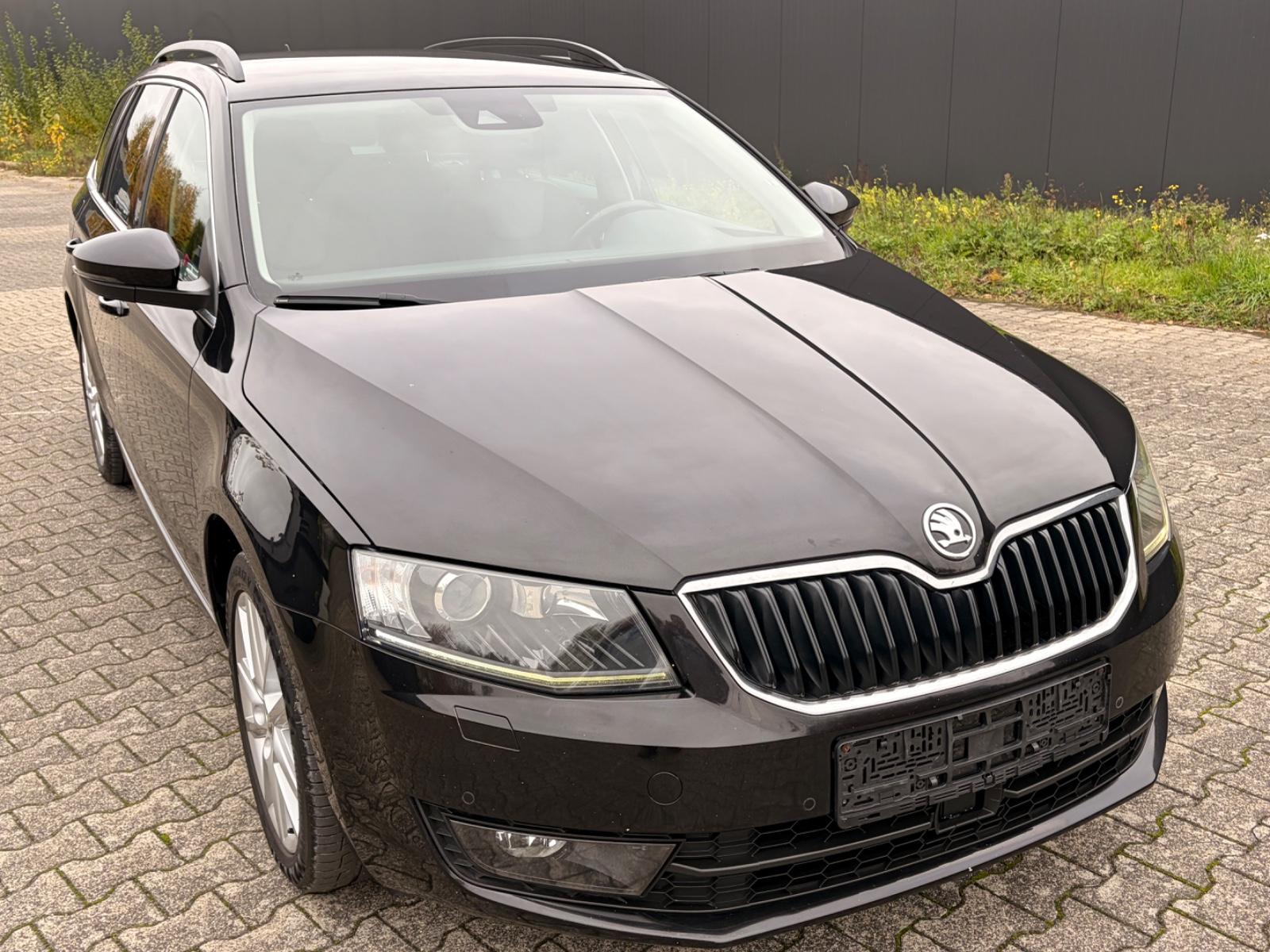 Skoda Octavia 2014 — interior