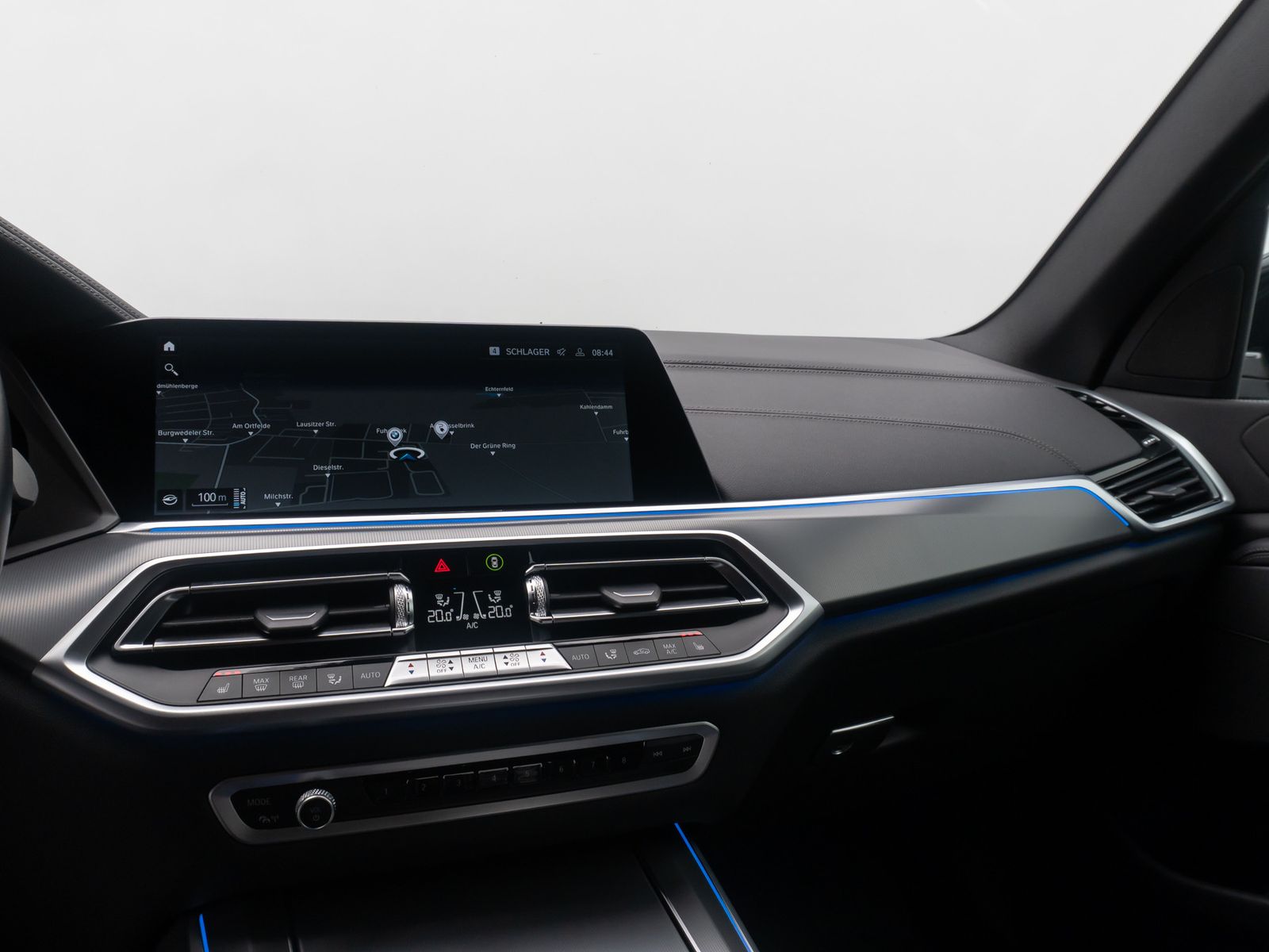 Fahrzeugabbildung BMW X5 xD45e M Sport HUD AHK DAB 360° Laser 22Zoll