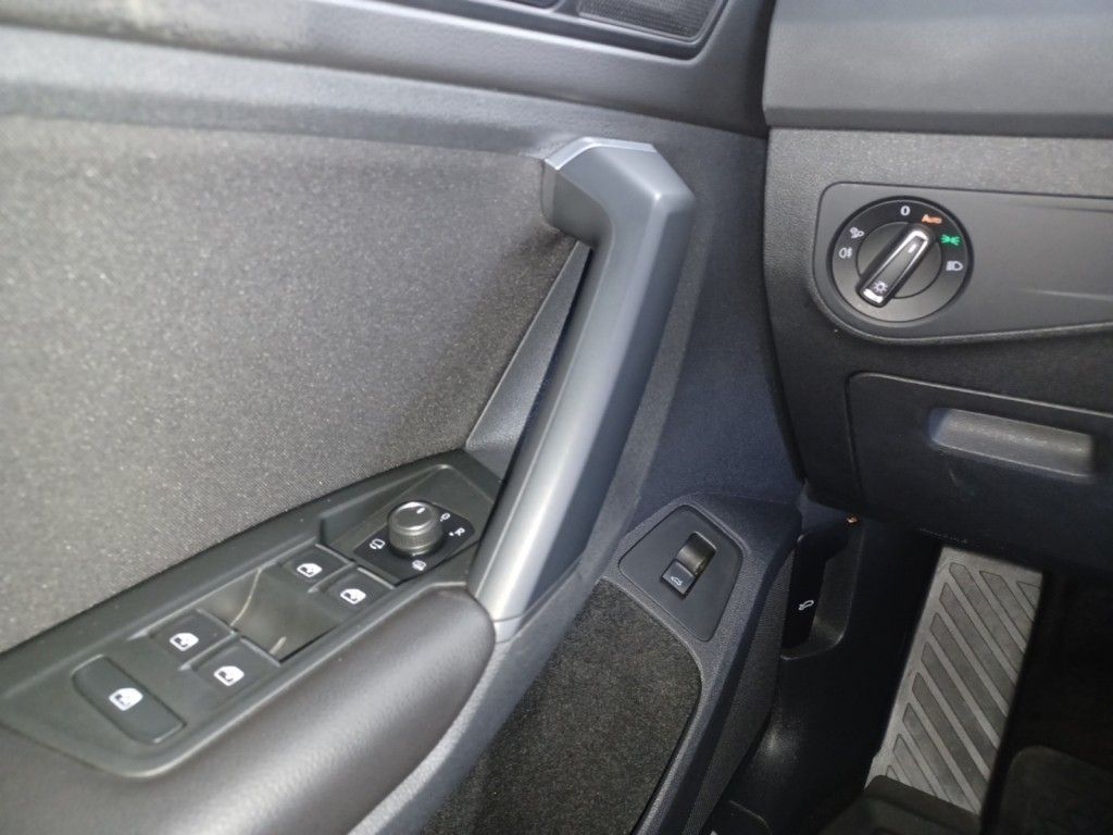 Fahrzeugabbildung Volkswagen Tiguan 2.0 TDI 4MOTION DSG Elegance Sthzg, AHZV