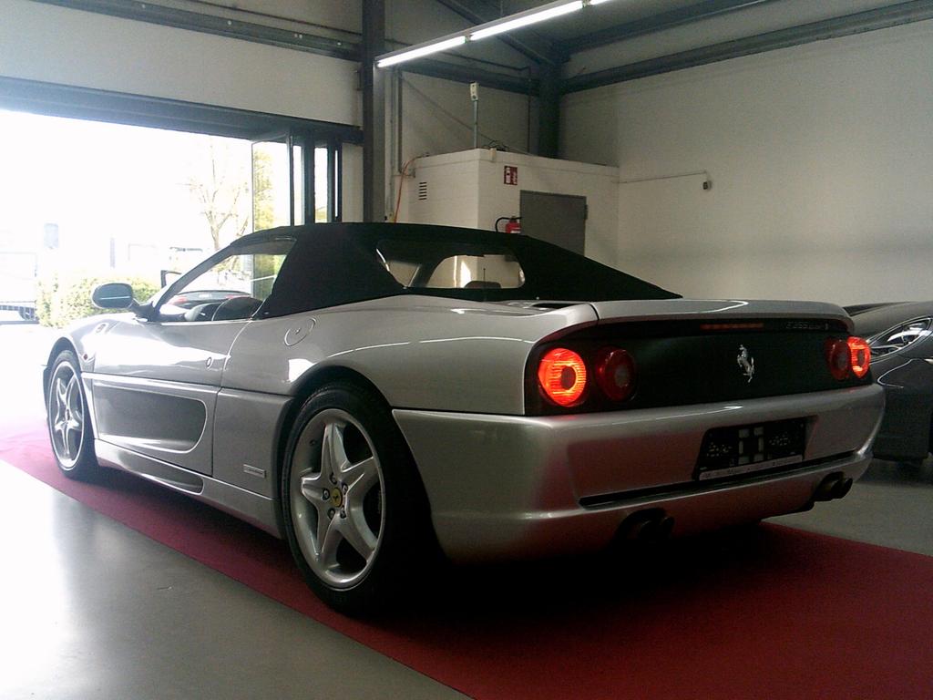 Ferrari F355