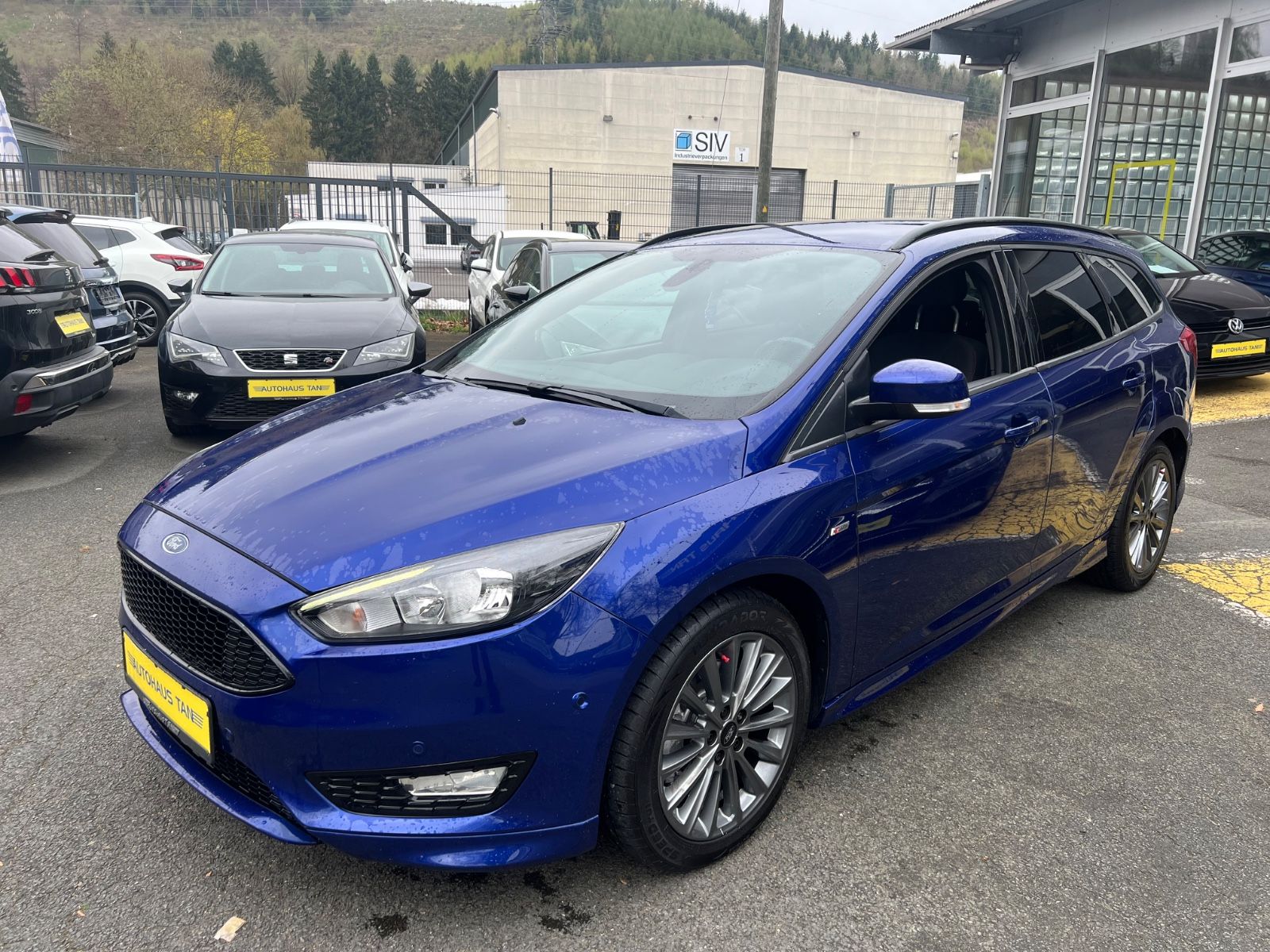Fahrzeugabbildung Ford Focus Turnier 1.5 ST-Line *RÜCKFAHRKAMERA*