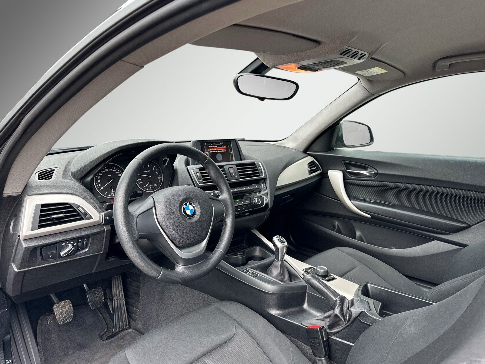 Fahrzeugabbildung BMW 118 Baureihe 1 Lim. 3-trg. 118i