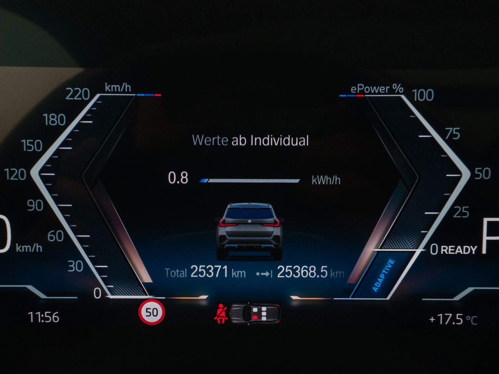 Fahrzeugabbildung BMW iX1 xD30 M Sport DAB Panorama Kamera Komfort 19"