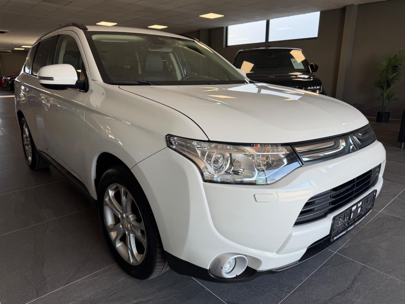 Mitsubishi Outlander Intense Premium  4WD °7Sitze/Leder/Nav