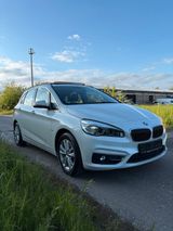 BMW 218 Active Tourer Luxury Line Pano Navi LED - BMW 218 Active Tourer von privat