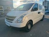 Hyundai H-1 2.5 CRDi Kasten - gebrauchte Hyundai H-1 aus dem Jahr 2011