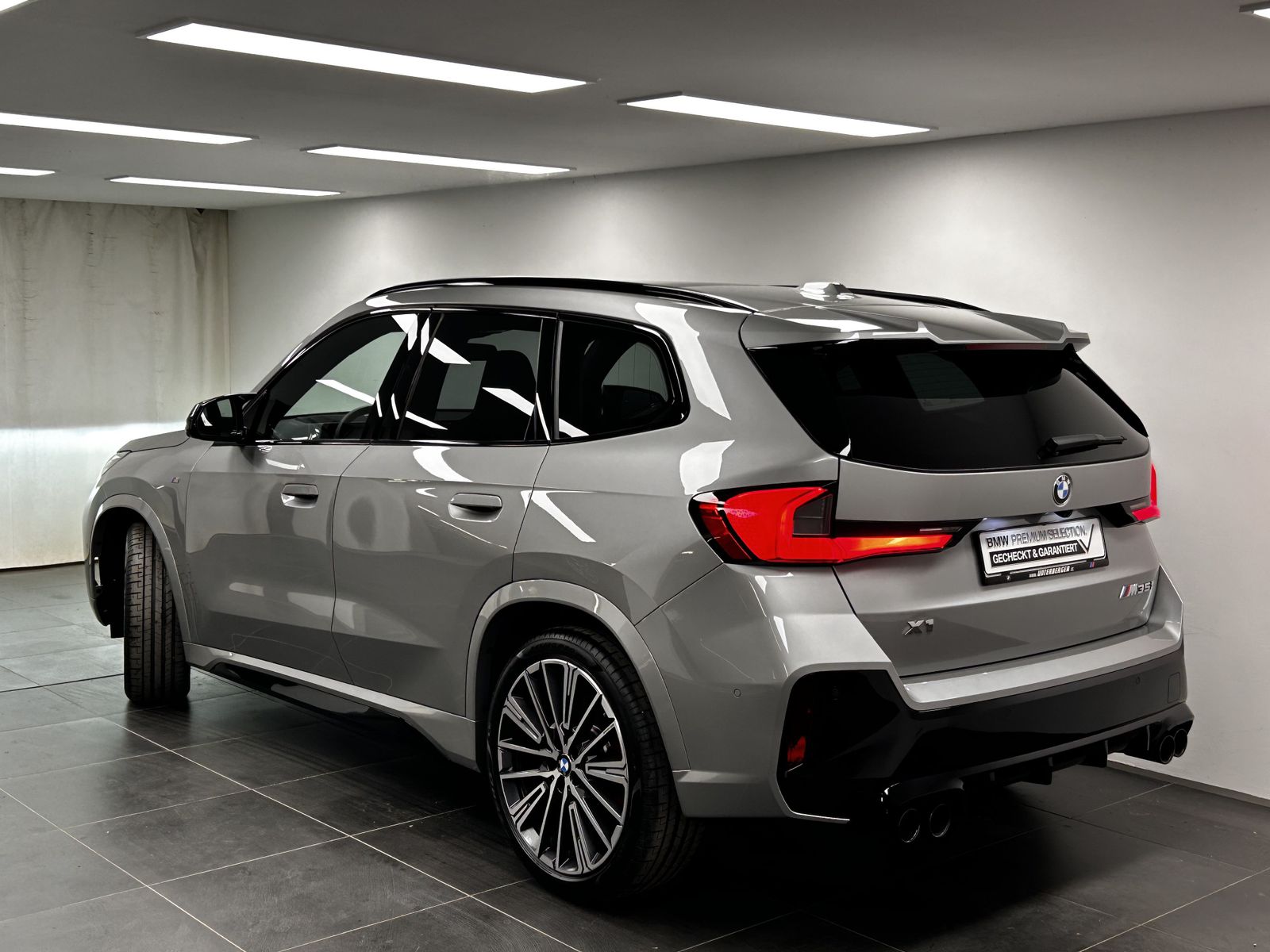BMW X1 M35i xDrive M Sportpaket Pro Pano. AHK Lhz. D imagem 3