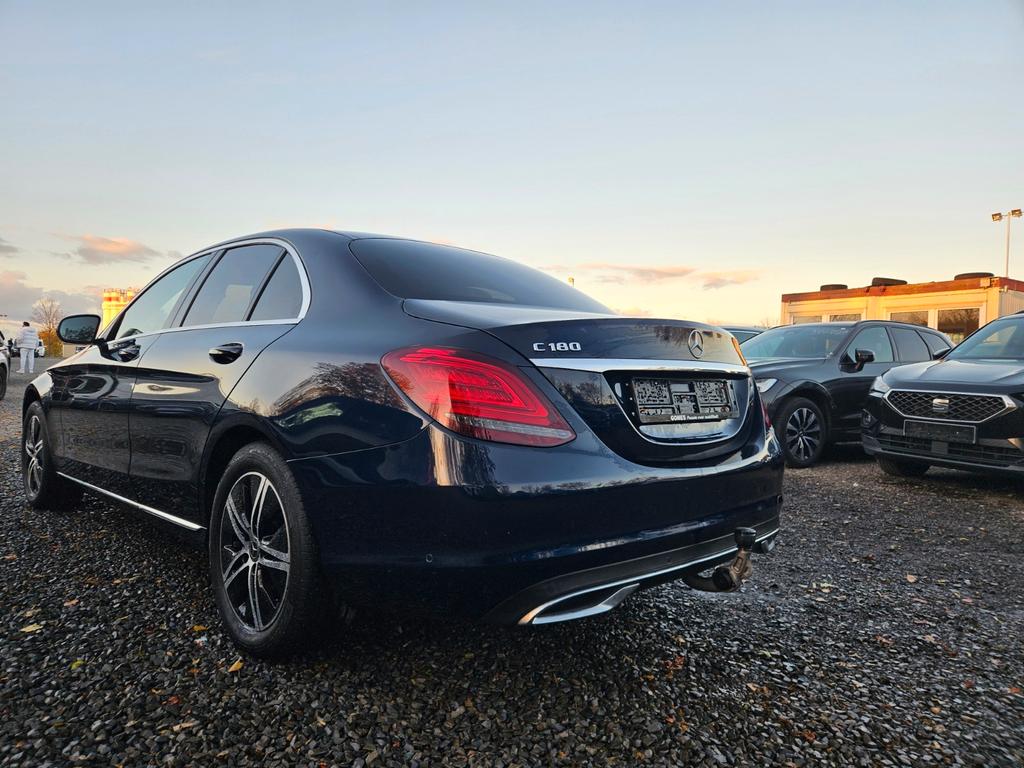 Mercedes-Benz C 180