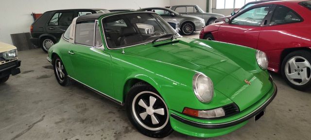 Porsche 911 E TARGA 2.4 (VERDE VIPER) PERMUTE