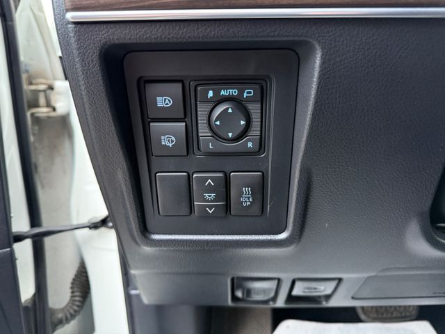 Toyota Land Cruiser Executive Bear-Lock