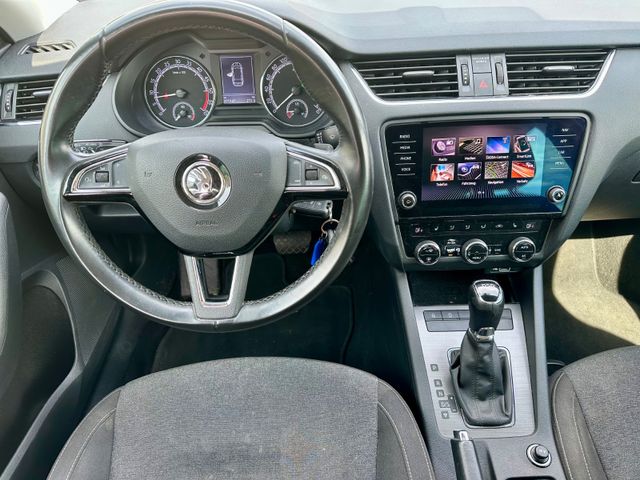 Skoda Octavia Combi Soleil Automatik — Bild 3