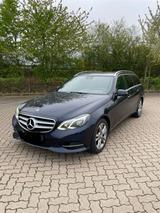 Mercedes-Benz E 220 CDI T-Modell *Mitarbeiterfahrzeug* - Mercedes-Benz E 220: Cdi T Modell