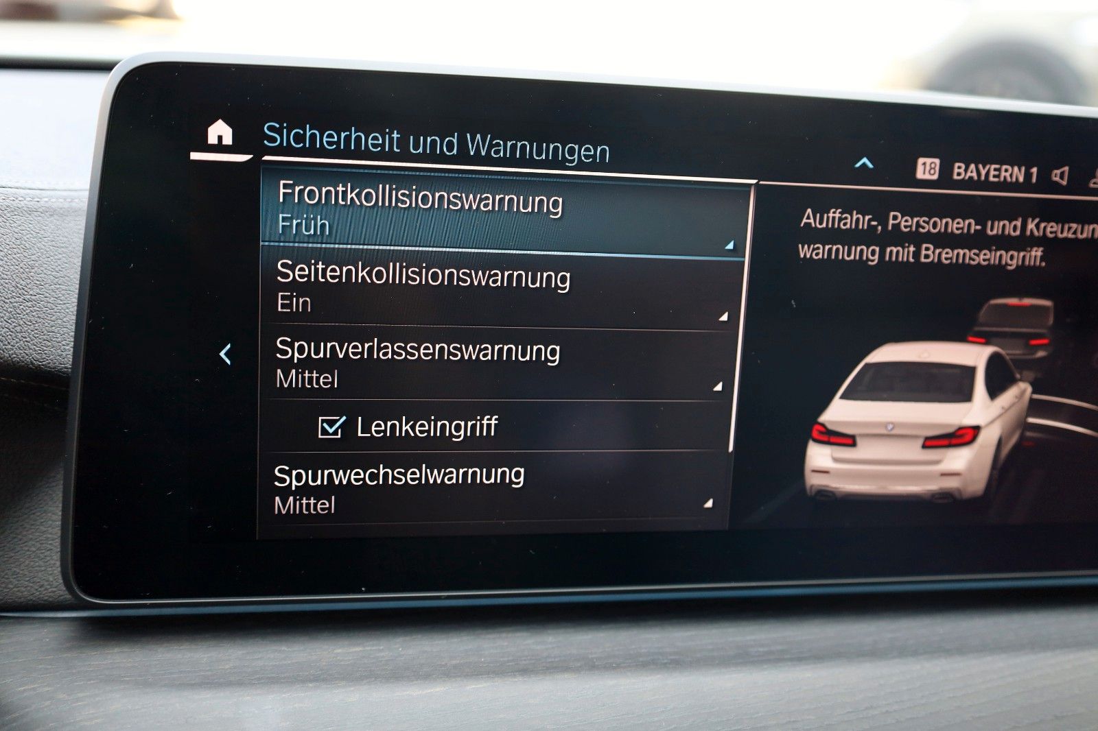 Fahrzeugabbildung BMW 545e xDrive Luxury Line,Navi,SD,4xSH,Kam,AHK,+WR