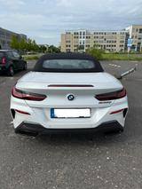 BMW M850i xDrive Cabrio Pr. Selection Garantie 08/26 - BMW M850 von privat