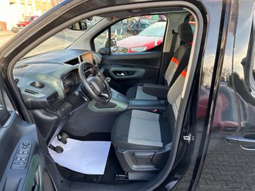 Fahrzeugabbildung Citroën Berlingo Shine M XTR HEAD UP PANO NAVI TEMPOMAT