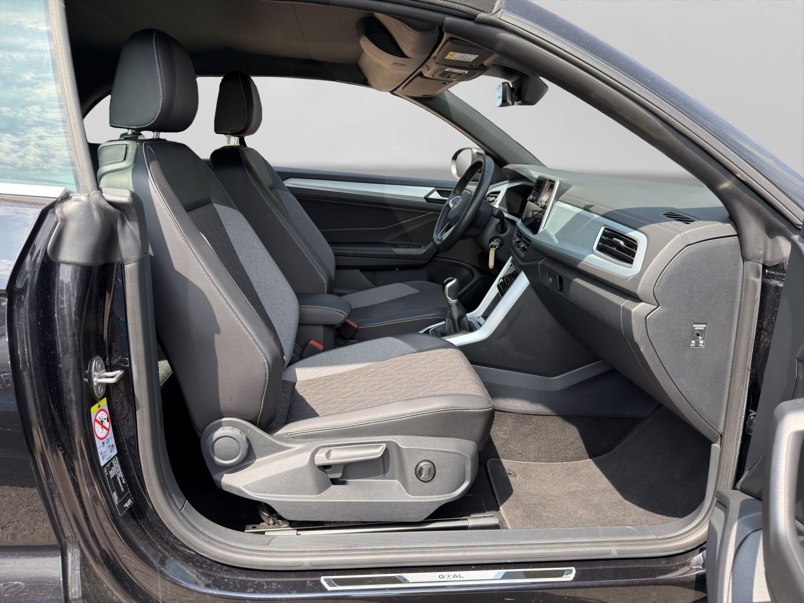 Volkswagen T-Roc - Bild 5