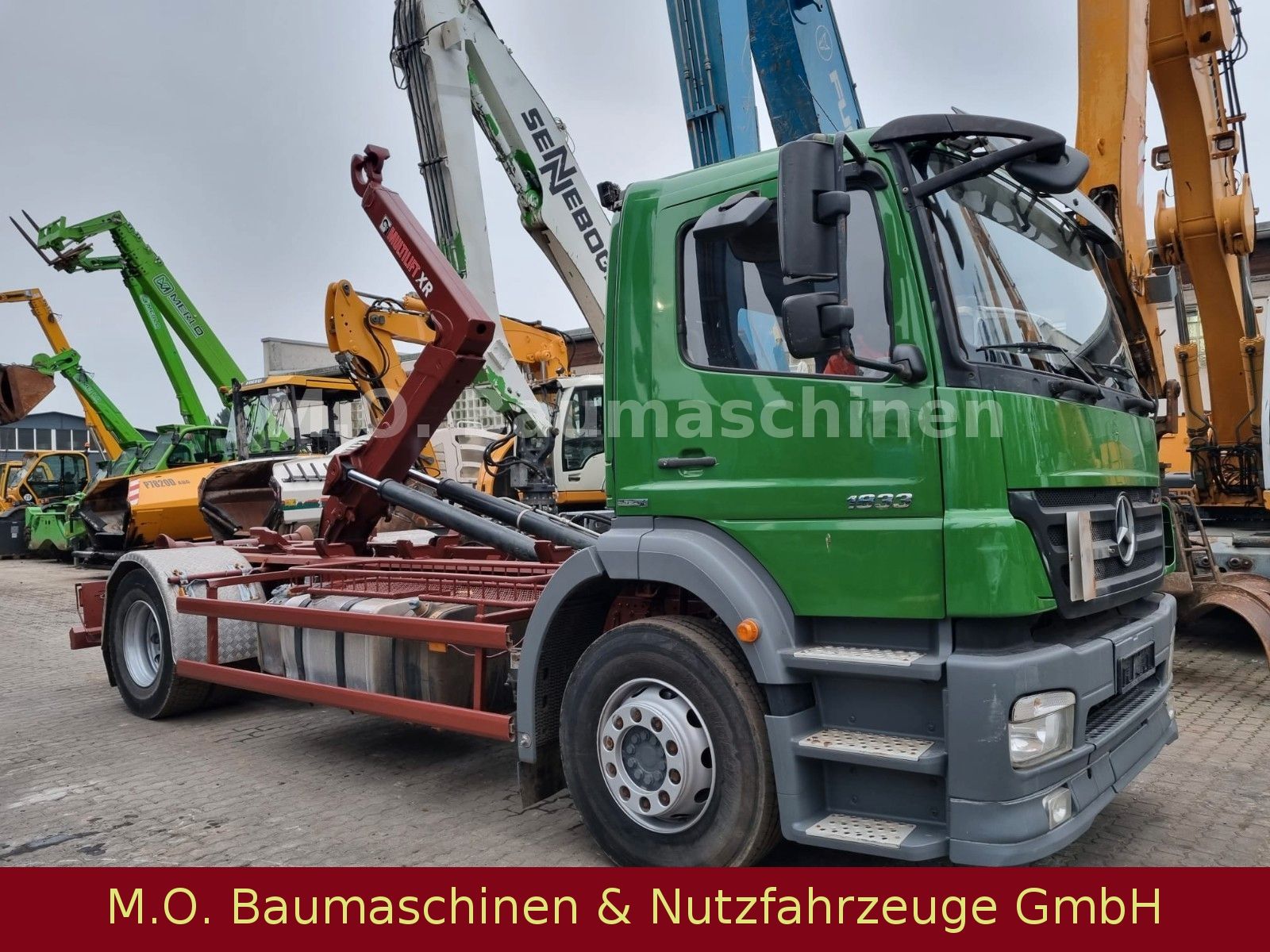 Fahrzeugabbildung Mercedes-Benz Axor 1833 /AC/Hiab XR 14S46 / 4x2 / Euro 5 /