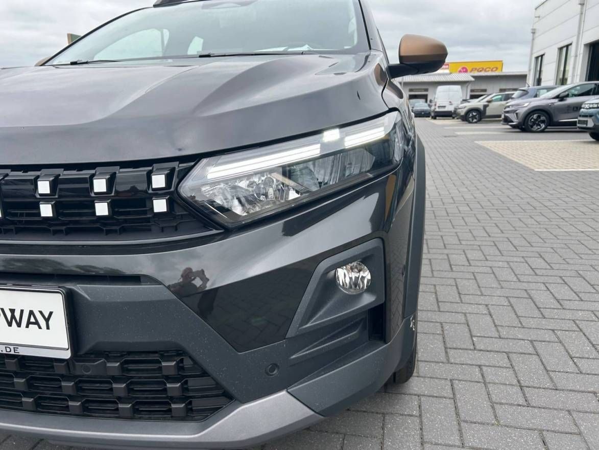 Fahrzeugabbildung Dacia Sandero Stepway Extreme TCe 110