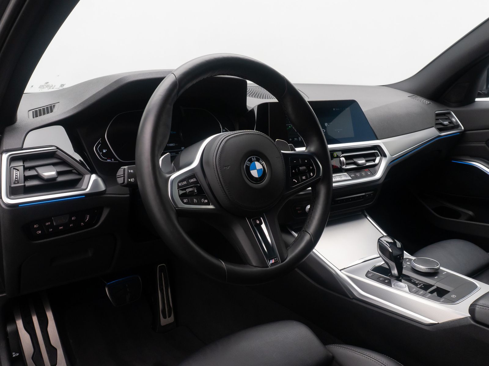 Fahrzeugabbildung BMW 330e M Sport DAB HiFi Komfort Individual 18Zoll