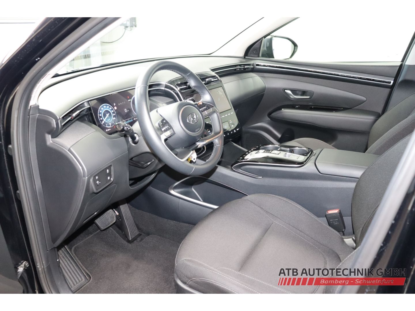Fahrzeugabbildung Hyundai Tucson PHEV 1.6 T-GDi 4WD 97,8% SOH Funkions- /L